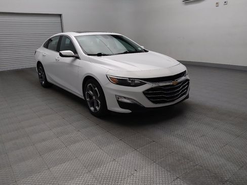 Used 2020 Chevrolet Malibu LT FWD image 13