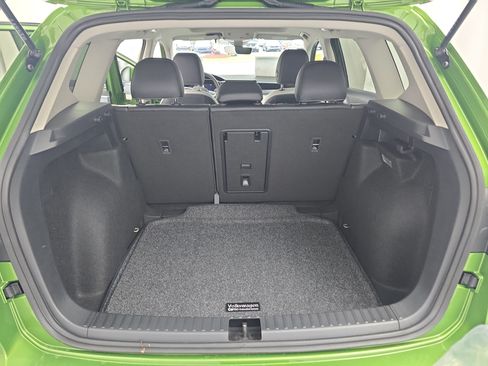 New 2026 Volkswagen Taos SE FWD image 12