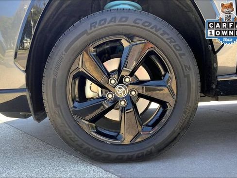 Used 2021 Toyota RAV4 XSE w/ XSE Grade Weather Package AWD/4WD image 9