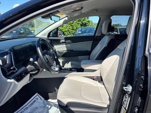 Used 2023 Kia Sportage EX FWD image 17