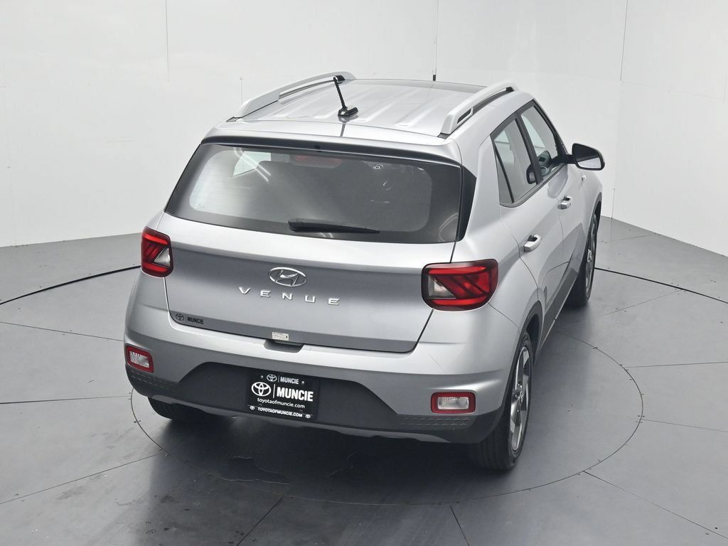 Used 2025 Hyundai Venue SEL FWD image 41
