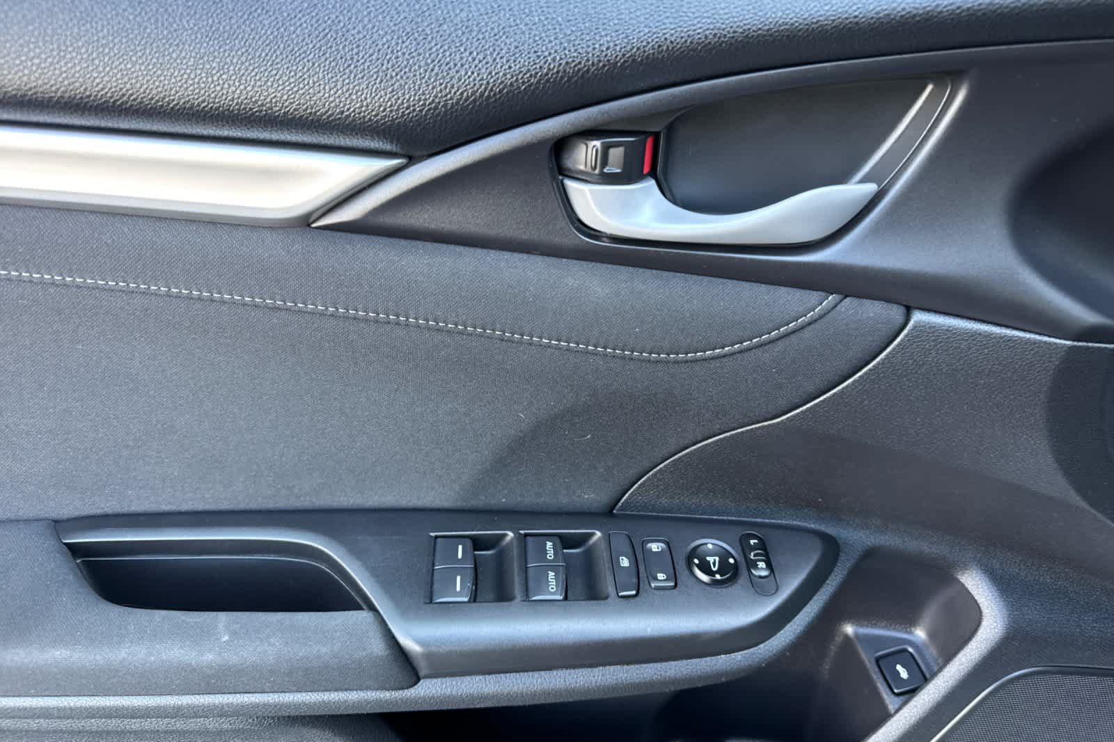Used 2018 Honda Civic EX-T image 12