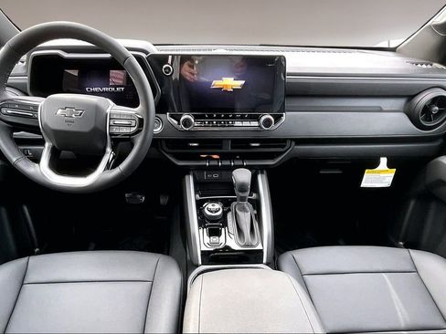 New 2026 Chevrolet Colorado Trail Boss w/ Off-Road Front Bumper Package AWD/4WD image 5