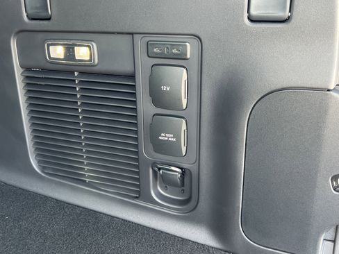 New 2025 Lincoln Navigator L Reserve w/ Jet Appearance Package image 33