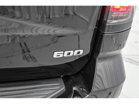 New 2026 Cadillac Escalade ESV Platinum Sport w/ LPO, ONYX Package image 45