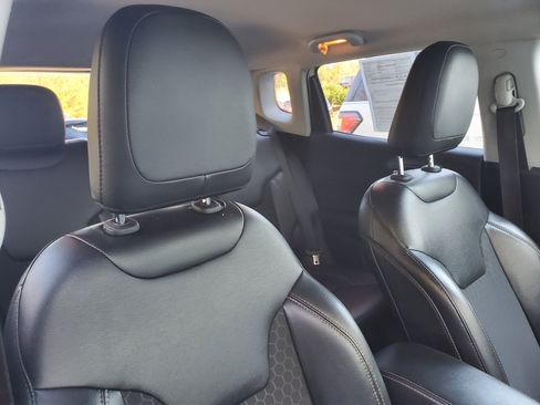 Used 2020 Jeep Compass Latitude image 27