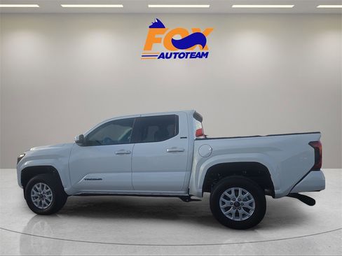 New 2026 Toyota Tacoma SR5 image 2