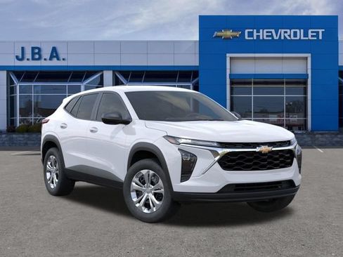 New 2026 Chevrolet Trax LS FWD image 7