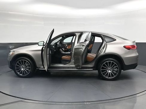 Used 2022 Mercedes-Benz GLC 300 4MATIC Coupe image 41