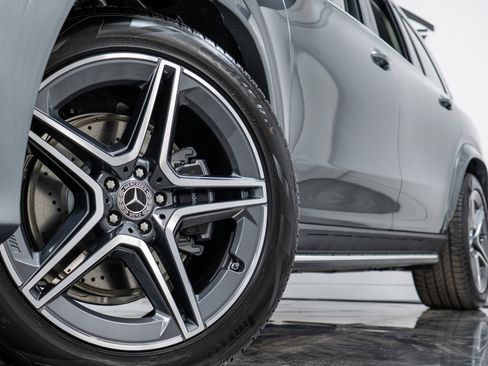 New 2026 Mercedes-Benz GLS 450 4MATIC image 28