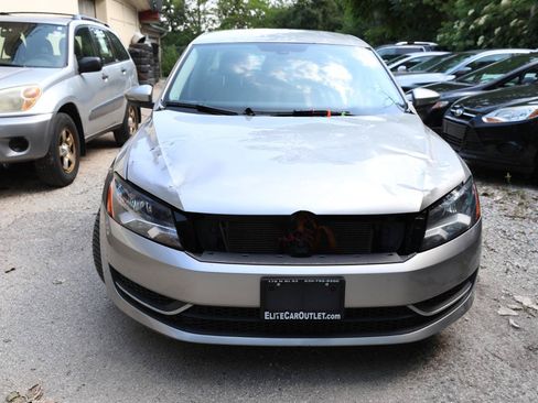 Used 2012 Volkswagen Passat 2.5 S FWD image 3