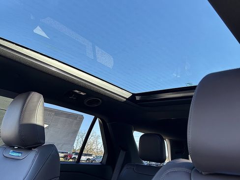 New 2026 Ford Explorer Platinum RWD image 10