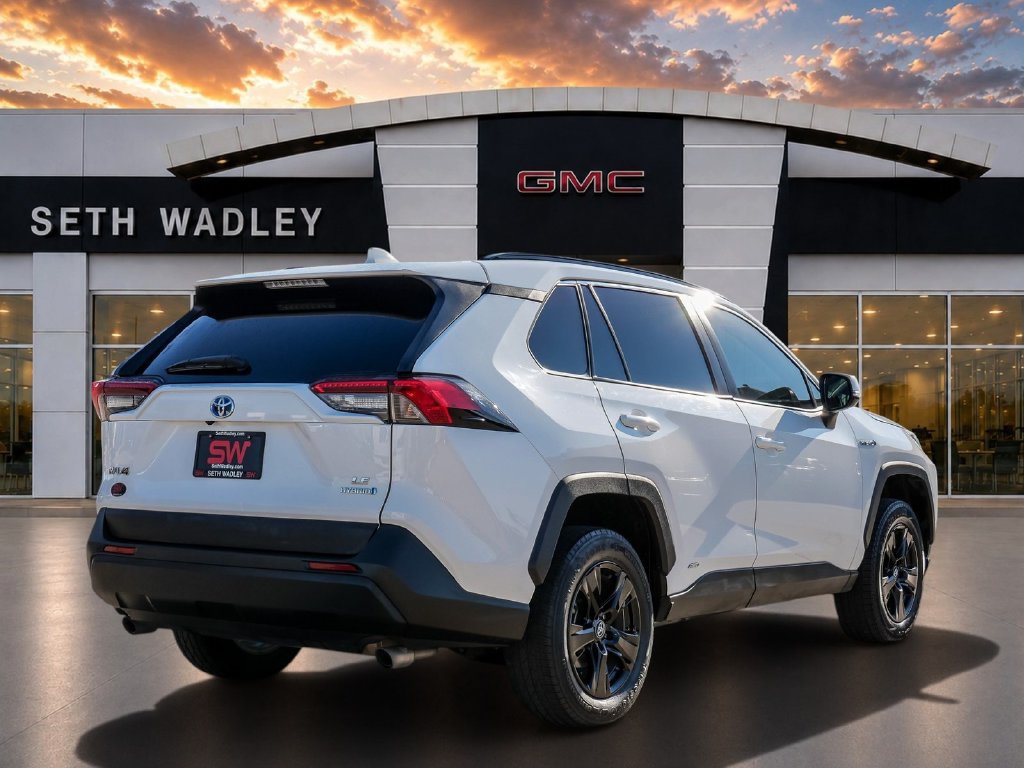 Used 2019 Toyota RAV4 LE AWD/4WD image 7