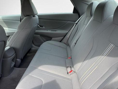 Used 2024 Hyundai Elantra SEL FWD image 13