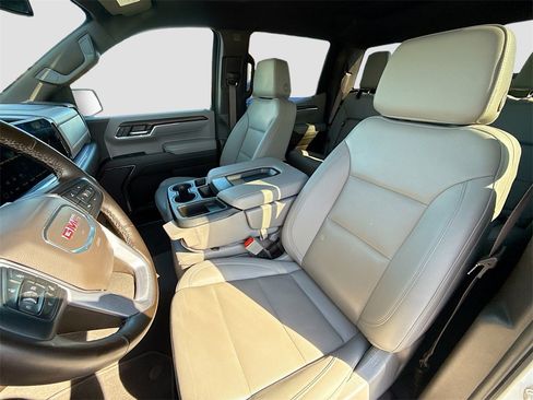 Used 2024 GMC Sierra 1500 SLT w/ X31 Off-Road Package image 20