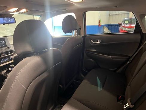Used 2022 Hyundai Kona SEL w/ Convenience Package image 17