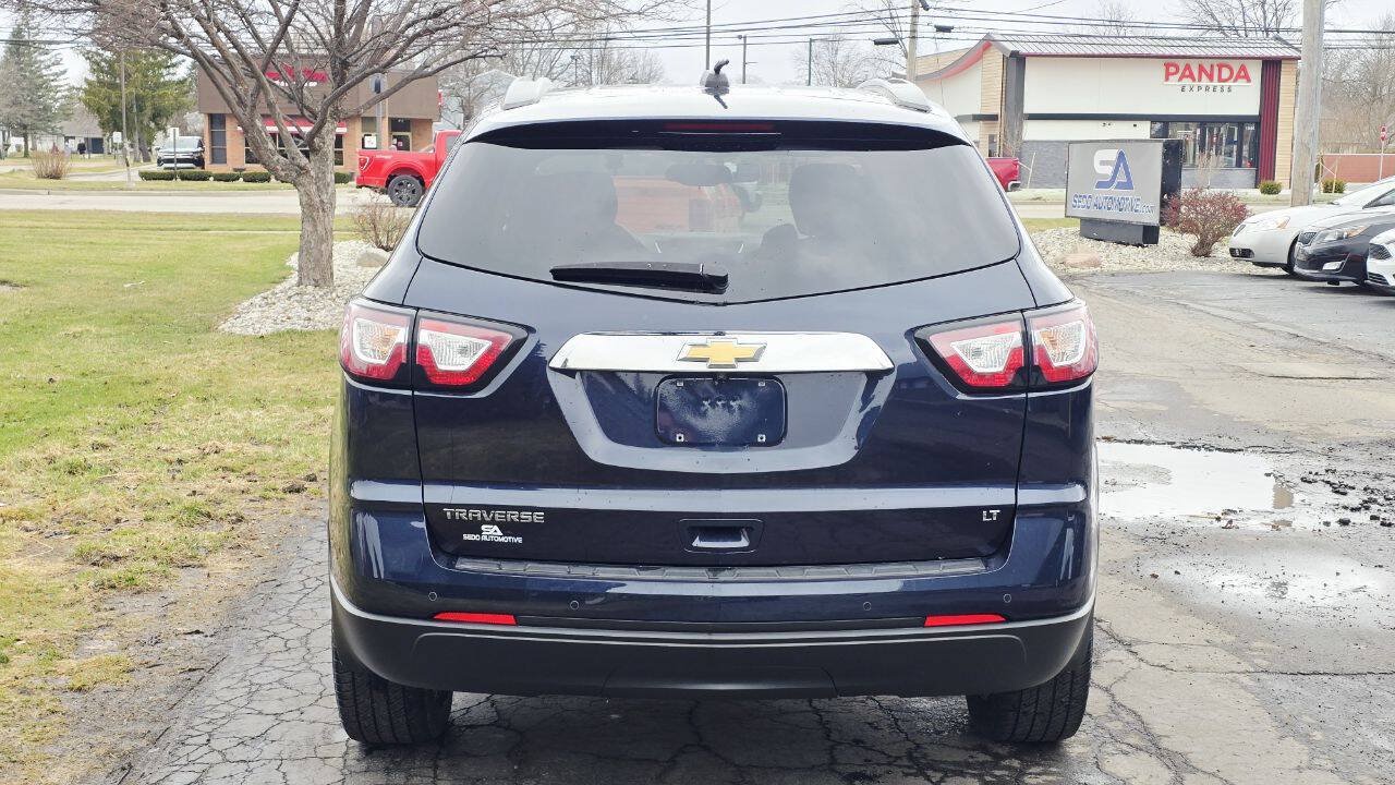 Used 2017 Chevrolet Traverse LT w/ True North Edition FWD image 5