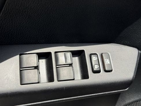 Used 2018 Toyota RAV4 XLE FWD image 20