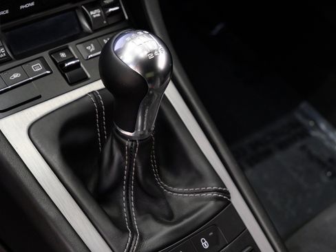 Used 2018 Porsche 911 GT3 RWD image 16