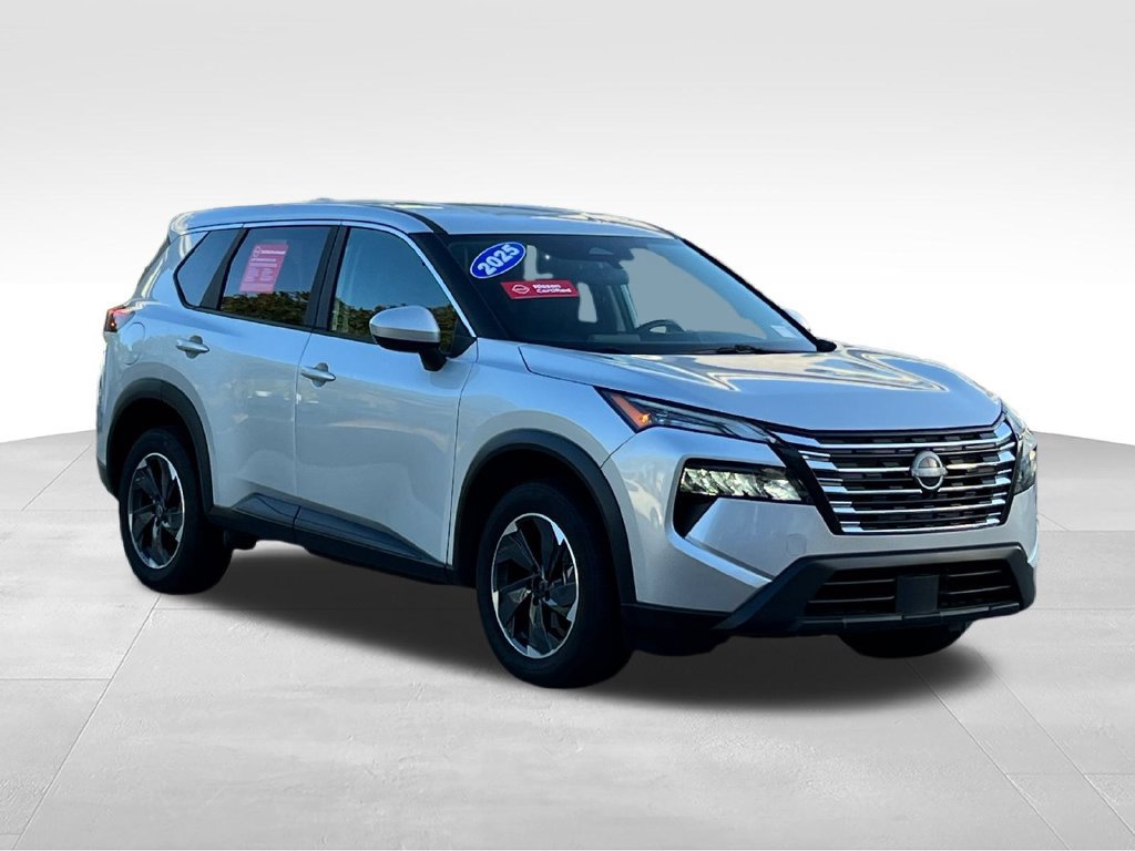 Used 2025 Nissan Rogue SV AWD/4WD image 3