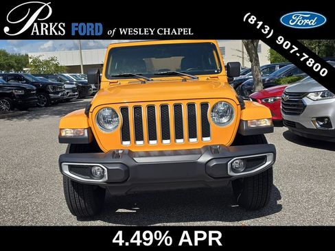 Used 2021 Jeep Wrangler Unlimited Sahara AWD/4WD image 3