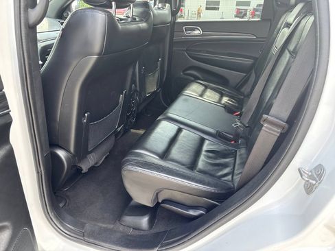Used 2022 Jeep Grand Cherokee Limited AWD/4WD image 18