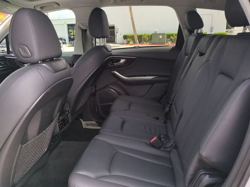 Used 2022 Audi Q7 3.0T Premium Plus AWD/4WD image 16