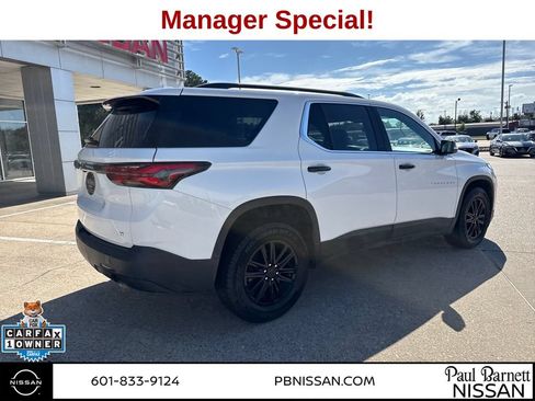 Used 2023 Chevrolet Traverse LT FWD image 4