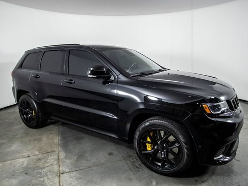 Used 2018 Jeep Grand Cherokee Trackhawk AWD/4WD image 19
