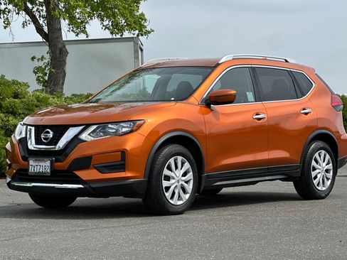 Used 2017 Nissan Rogue S w/ S Appearance Package image 8