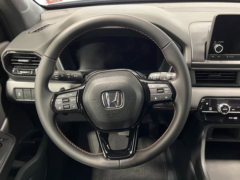 New 2025 Honda Pilot Sport image 18