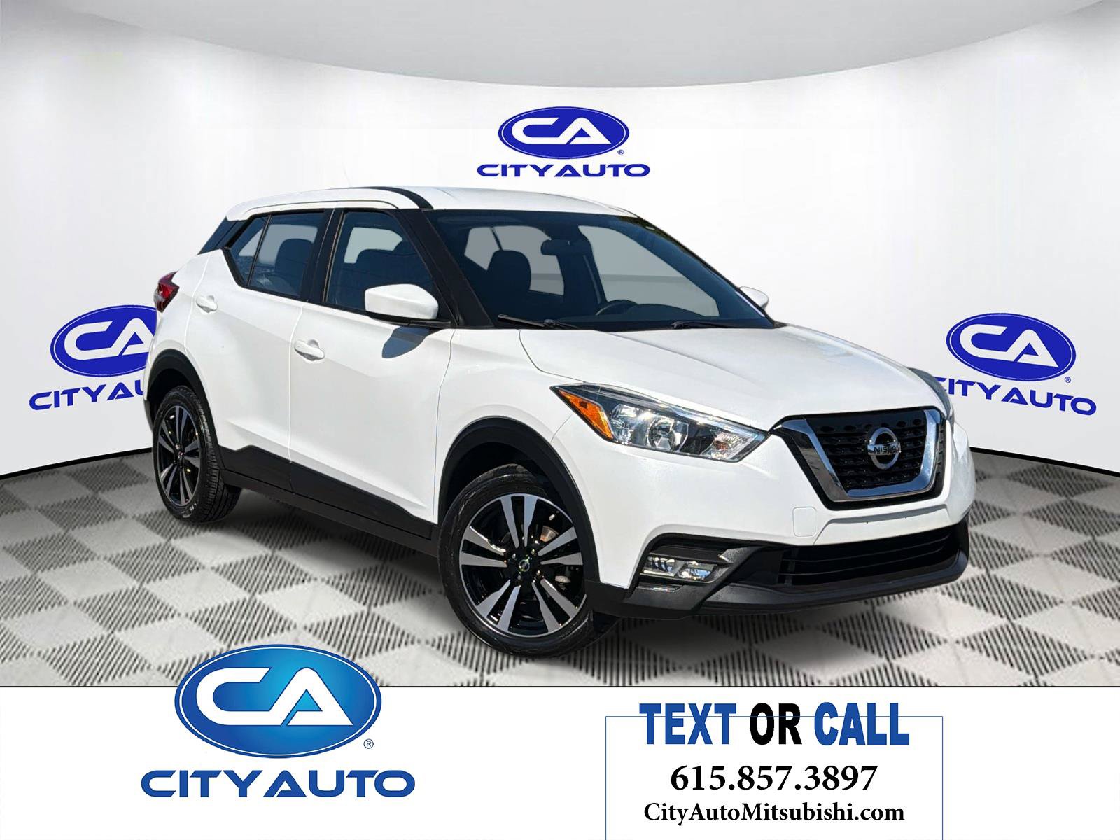 Used 2019 Nissan Kicks S FWD image 1