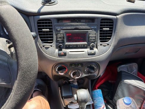 Used 2010 Kia Rio LX FWD image 11