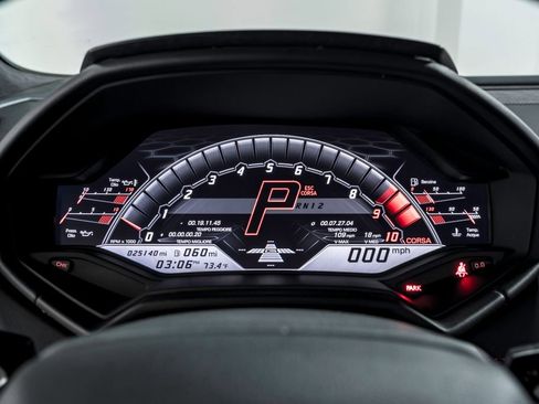 Used 2020 Lamborghini Huracan EVO AWD/4WD image 17