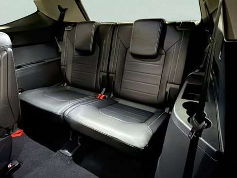 New 2026 Volkswagen Atlas SEL image 32