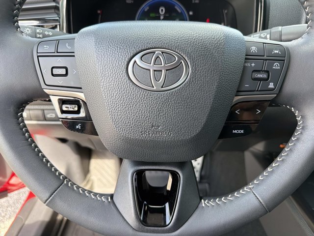 Used 2026 Toyota Camry SE FWD image 23