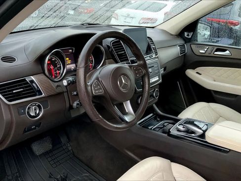 Used 2019 Mercedes-Benz GLS 450 4MATIC image 17