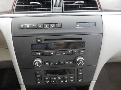 Used 2008 Buick LaCrosse CXL w/ Driver Confidence Package FWD image 38