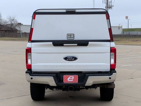 Used 2017 Ford F350 Lariat w/ Chrome Package image 7