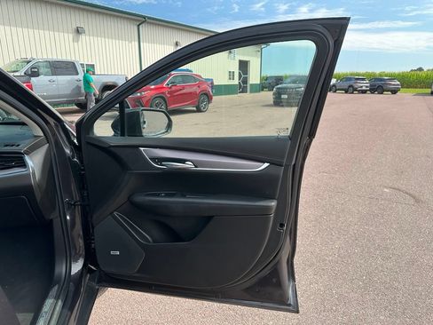 Used 2019 Cadillac XT5 Premium Luxury AWD/4WD image 30