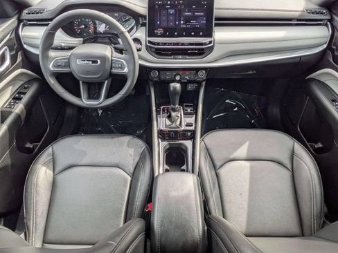Used 2025 Jeep Compass Limited AWD/4WD image 27