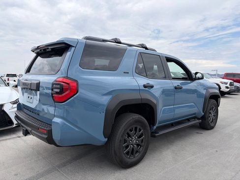 Used 2025 Toyota 4Runner SR5 AWD/4WD image 2