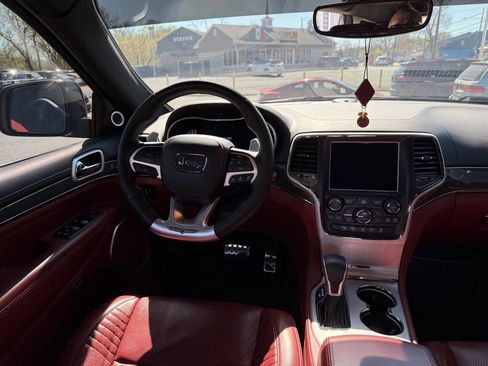 Used 2018 Jeep Grand Cherokee Trackhawk image 12