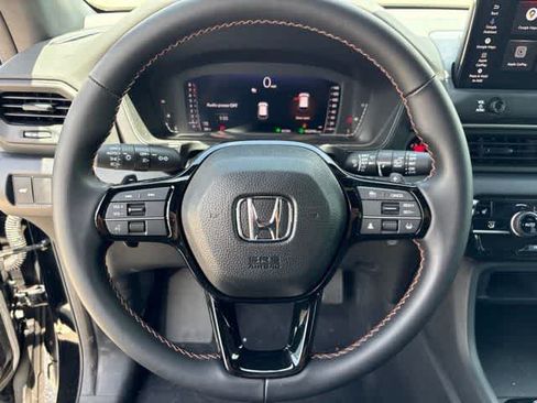 Used 2026 Honda Pilot Sport image 14