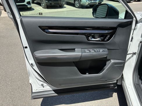 Used 2025 Honda CR-V Sport Touring image 13