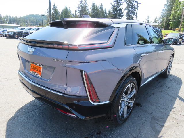 Certified 2024 Cadillac Lyriq Luxury AWD/4WD image 8