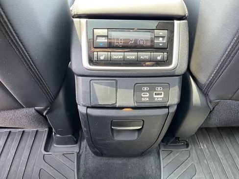 Used 2024 Subaru Ascent Limited w/ Technology Package AWD/4WD image 24