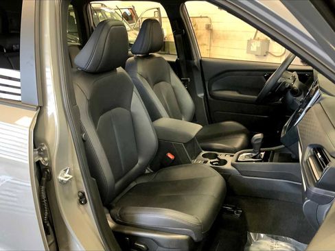 Certified 2025 Subaru Forester Limited image 7