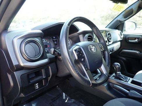 Certified 2017 Toyota Tacoma TRD Sport w/ Premium & Technology Package AWD/4WD image 15