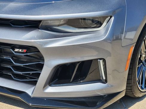Used 2019 Chevrolet Camaro ZL1 RWD image 17